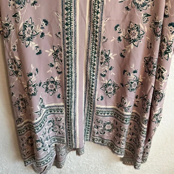 Lola P. Floral Light Purple Kimono Size Small - Picture 9 of 9